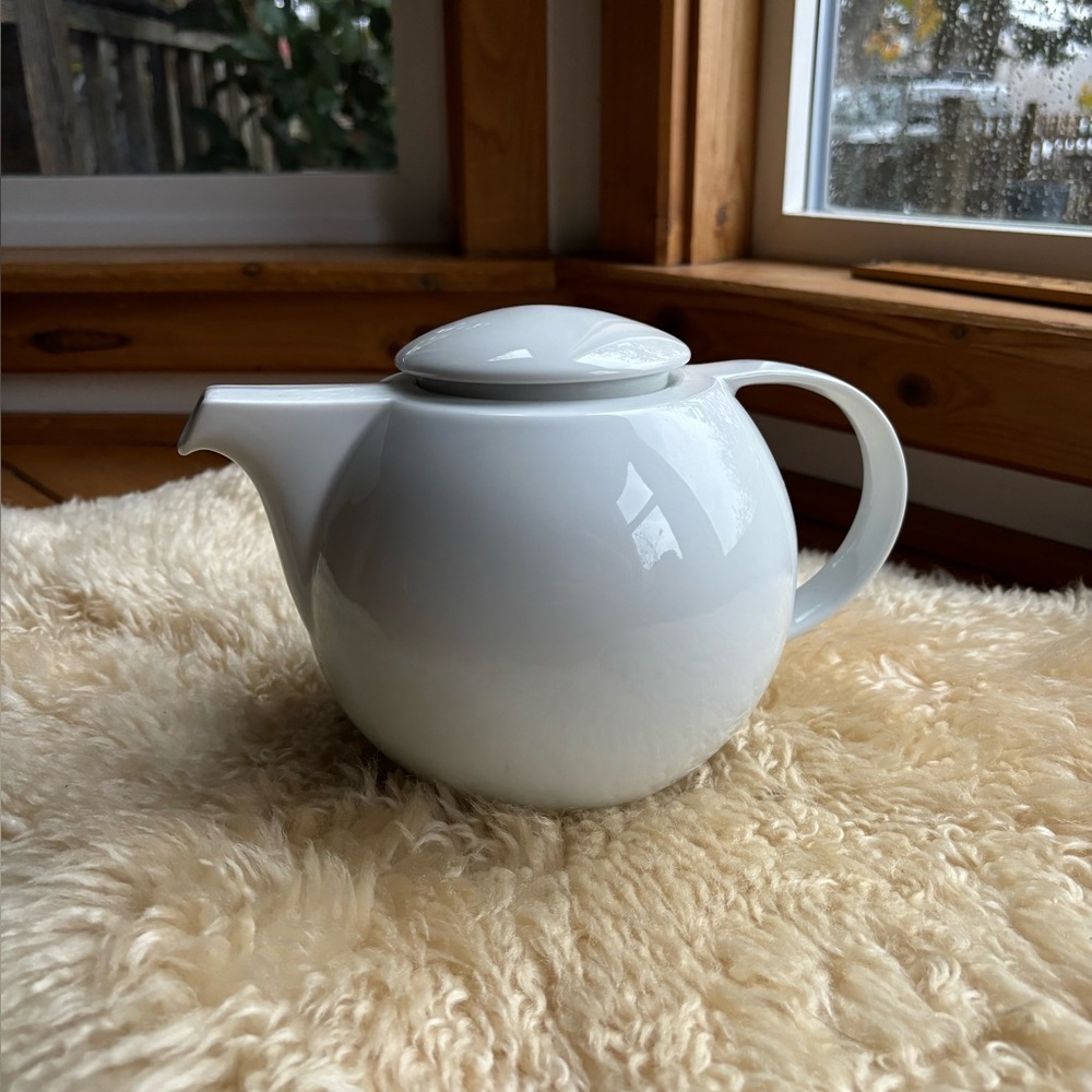 Vintage 90’s Studio Nova Teapot
